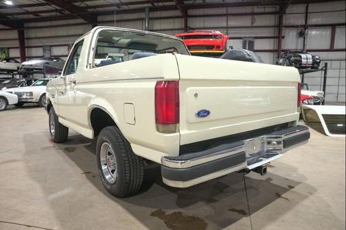 1990 Ford Bronco Custom 2dr 4WD SUV