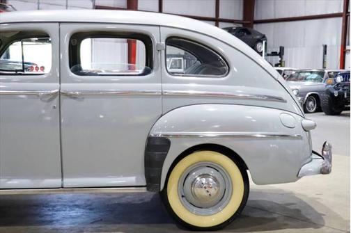 1948 Ford Deluxe Base