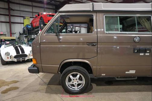 1985 Volkswagen Vanagon Camper 3dr Mini Van