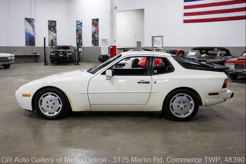 1988 Porsche 944 Turbo 2dr Hatchback