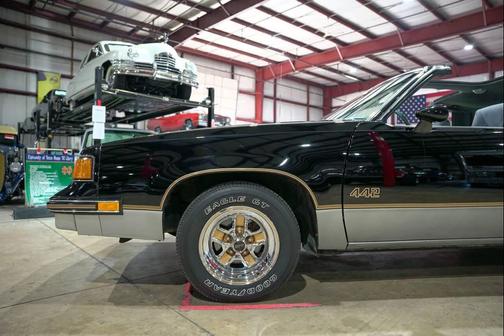 1987 Oldsmobile Cutlass Supreme Base