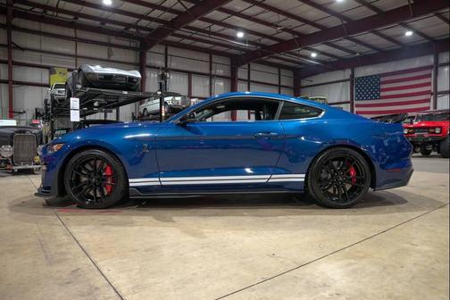2022 Ford Shelby GT500 Base