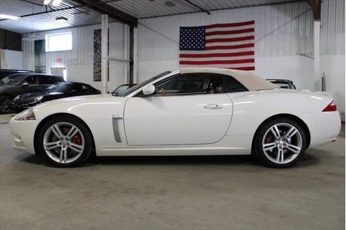 2007 Jaguar XKR Base