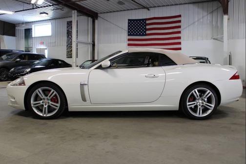 2007 Jaguar XKR Base