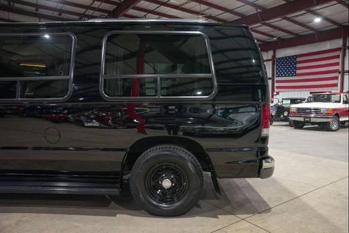 1996 Ford E150 Base