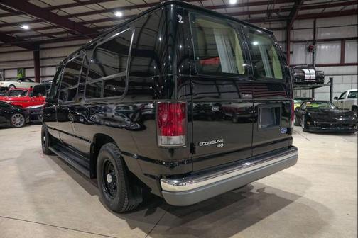 1996 Ford E150 Base