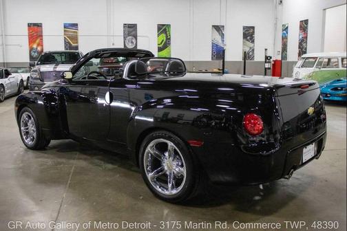 2005 Chevrolet SSR LS 2dr Regular Cab Convertible Rwd SB