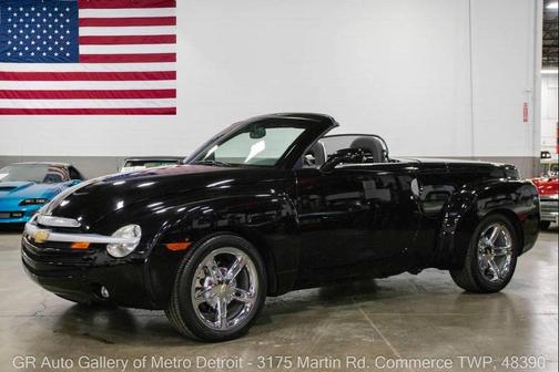 2005 Chevrolet SSR LS 2dr Regular Cab Convertible Rwd SB