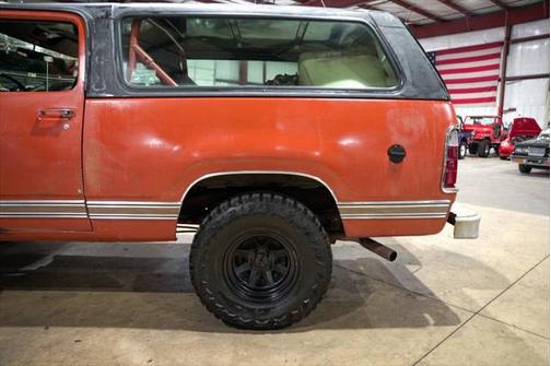 1976 Dodge Charger Base