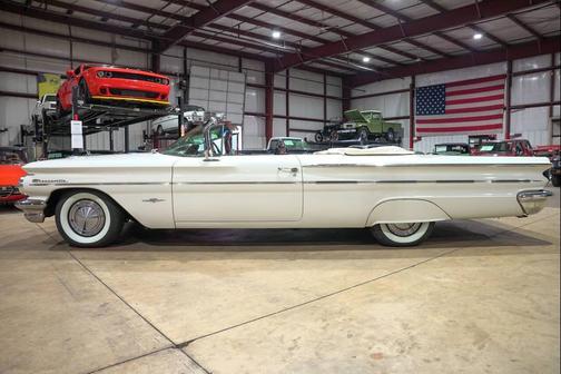 1960 Pontiac Bonneville 