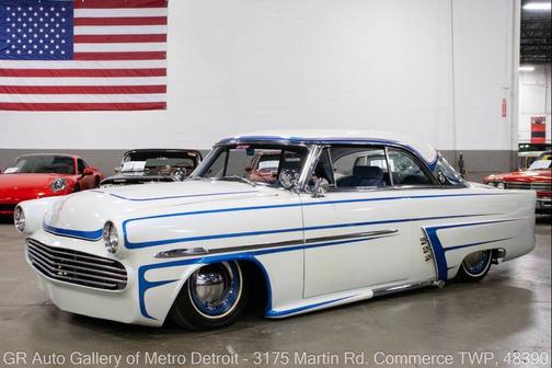 1953 Ford Crestline 
