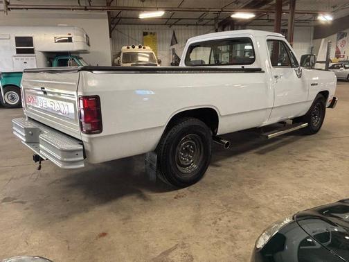 White 1993 Dodge D250 Base 2dr Standard Cab LB