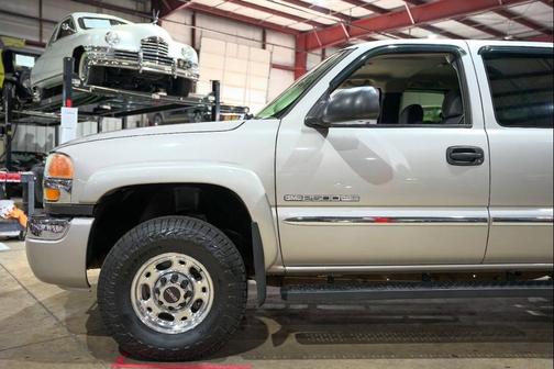 2005 GMC Sierra 2500 SLE H/D Extended Cab