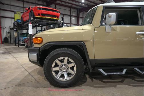 2014 Toyota FJ Cruiser Base