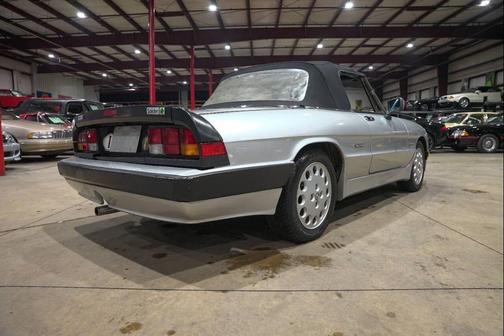 1987 Alfa Romeo Spider Quadrifoglio 2dr Convertible