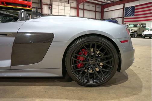 Florett Silver Metallic/Black Roof 2018 Audi R8 5.2 V10