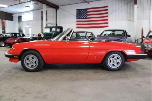 1985 Alfa Romeo Spider Veloce 2dr Convertible