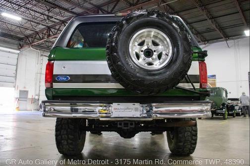1996 Ford Bronco XLT 2dr 4WD SUV