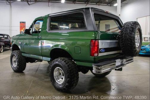 1996 Ford Bronco XLT 2dr 4WD SUV