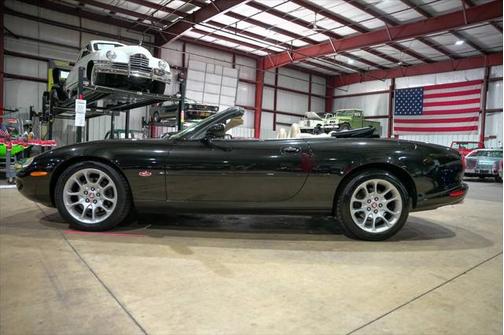 2000 Jaguar XKR Base