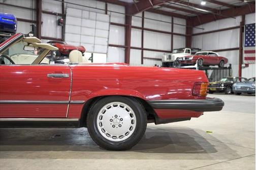 1986 Mercedes-Benz S-Class 560 SL 2dr Convertible