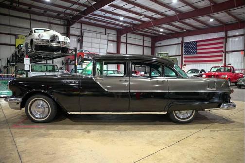 1955 Pontiac Chieftain 