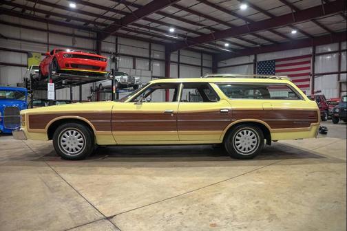1977 Ford LTD Country Squire