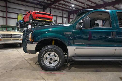1999 Ford F-250 XLT Crew Cab
