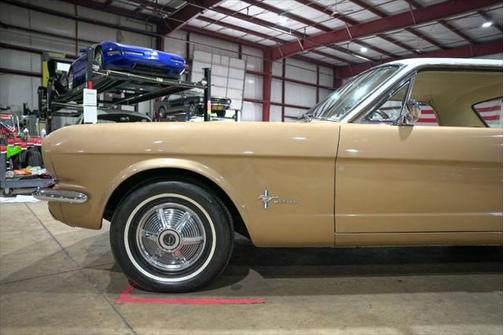 1965 Ford Mustang Base