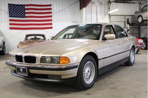 1998 BMW 740 740i 4dr Sedan