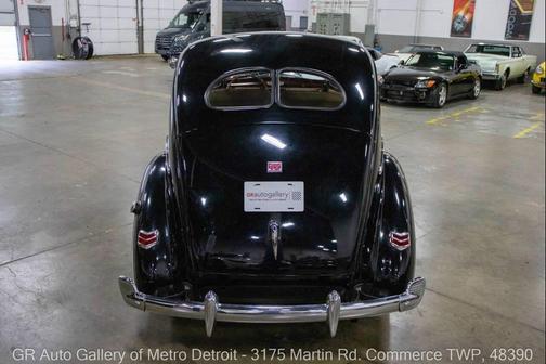 1940 Ford Deluxe Base