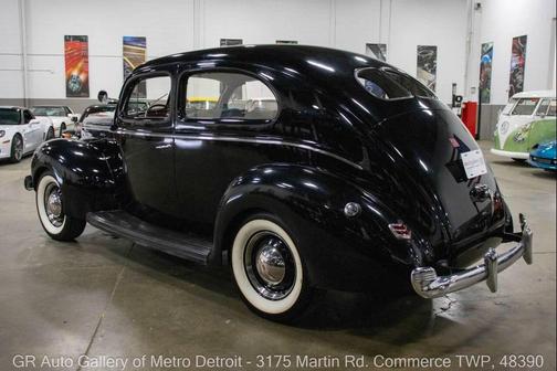 1940 Ford Deluxe Base