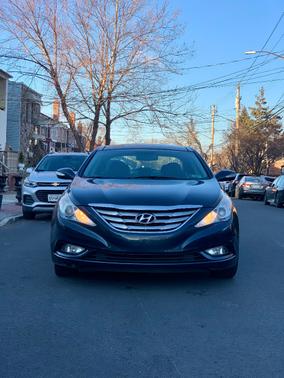 2012 Hyundai SONATA Limited