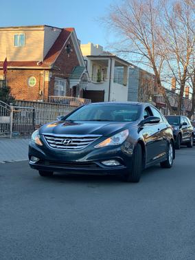 2012 Hyundai SONATA Limited