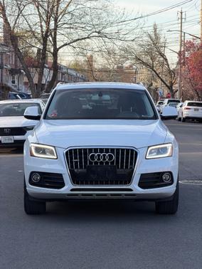 White 2016 Audi Q5 2.0T Premium Plus