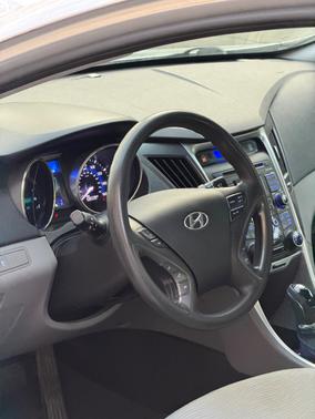 2011 Hyundai SONATA Hybrid Base