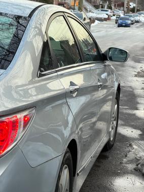 2011 Hyundai SONATA Hybrid Base