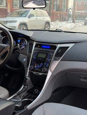 2011 Hyundai SONATA Hybrid Base