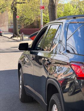 Black 2019 Chevrolet Traverse LT Cloth