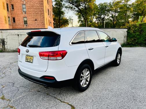 2018 Kia Sorento LX
