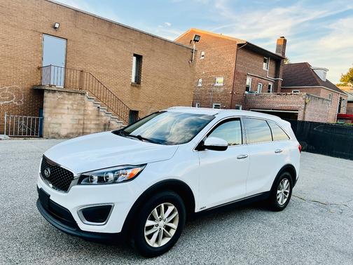 2018 Kia Sorento LX