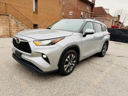 2022 Toyota Highlander Platinum