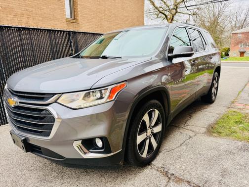 Gr 2019 Chevrolet Traverse LT Cloth SUV