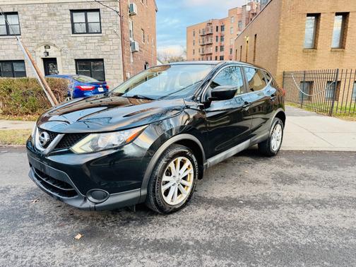 2017 Nissan Rogue Sport SV
