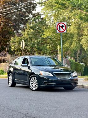 Black 2014 Chrysler 200 Limited