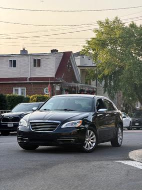 Black 2014 Chrysler 200 Limited