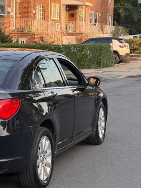 Black 2014 Chrysler 200 Limited
