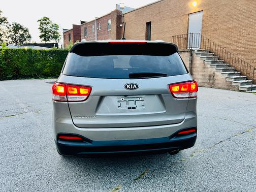 2017 Kia Sorento L