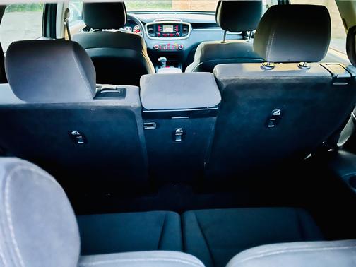 2017 Kia Sorento L