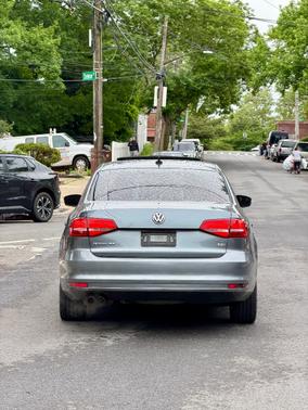 Silver 2015 Volkswagen Jetta 1.8T Sport